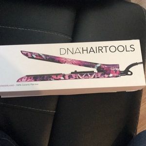 DNA Flat Iron
